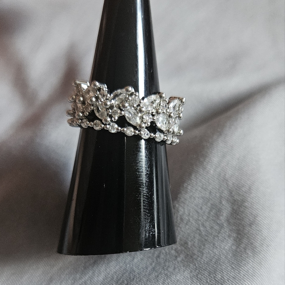 Elegant Silver diamond Women's Ring